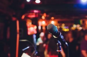 Lire la suite à propos de l’article Où passer une soirée karaoké à Marseille ?