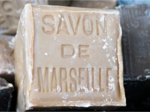 Lire la suite à propos de l’article Où trouver du vrai savon de Marseille ?